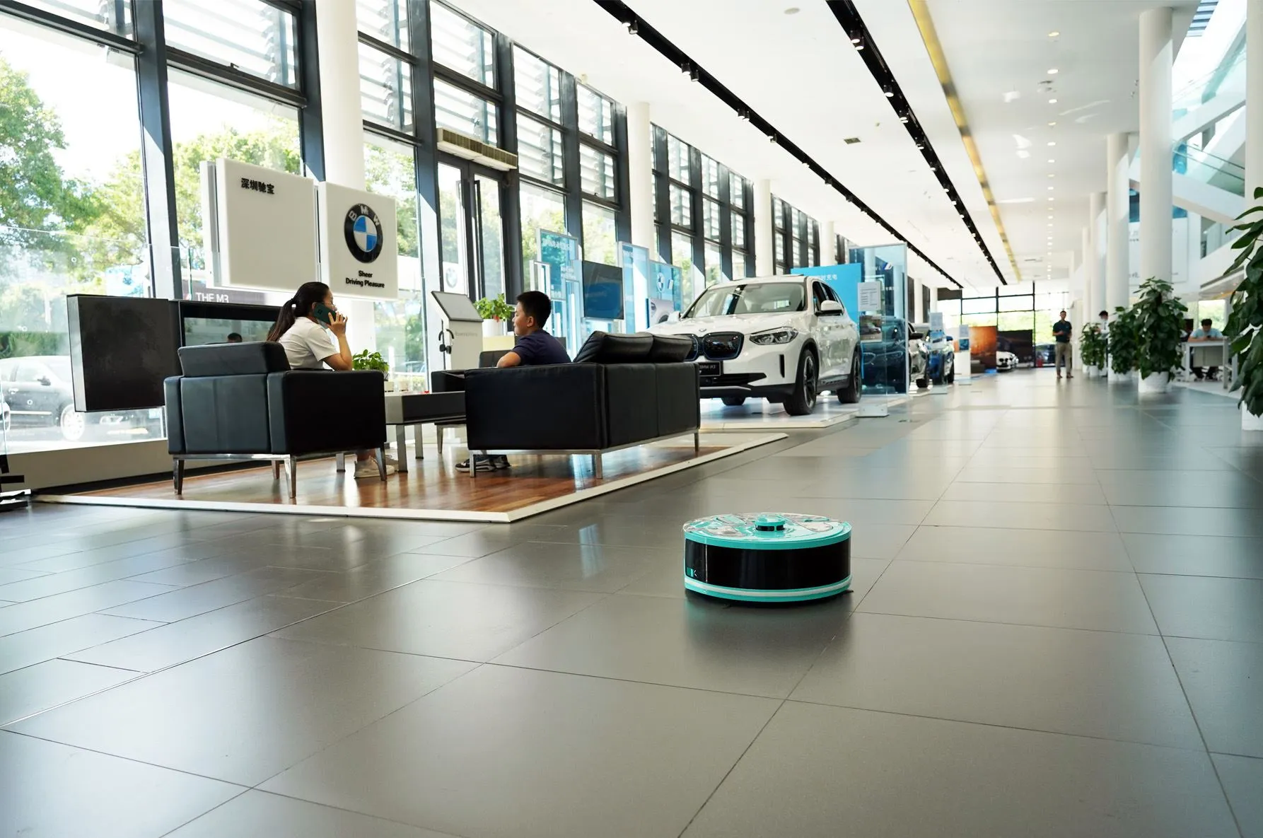 Robot Glantóir Seilide Reeman i Siopa 5S